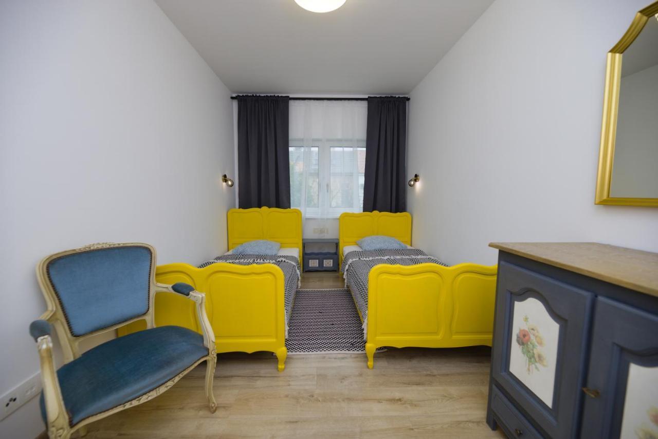 Central Apartment - Folk District Bratislava Exterior photo